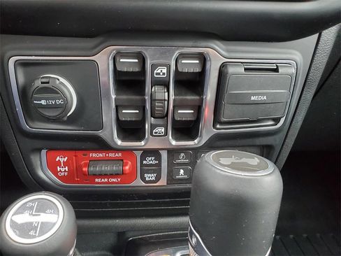 Used 2021 Jeep Wrangler Unlimited Rubicon w/ Xtreme Recon 35" Tire Package image 23