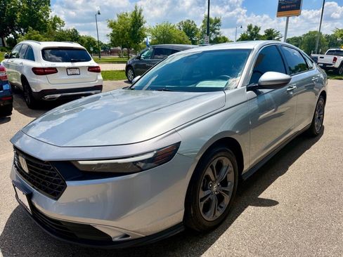 Used 2024 Honda Accord EX image 6