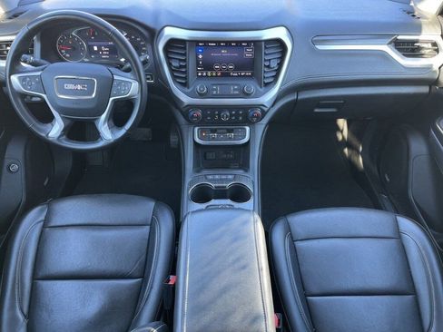 Used 2023 GMC Acadia SLT image 2