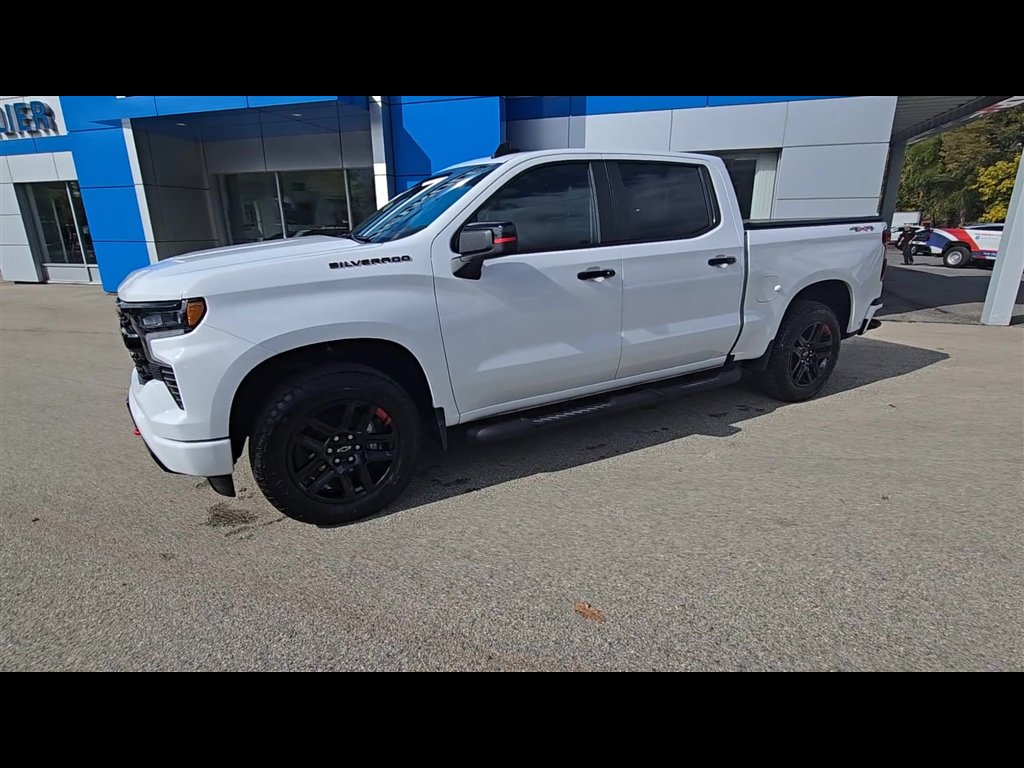 Used 2026 Chevrolet Silverado 1500 RST w/ Redline Edition AWD/4WD image 4