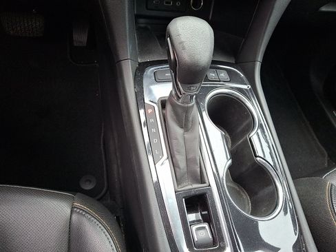 Used 2023 Chevrolet Equinox Premier AWD/4WD image 15