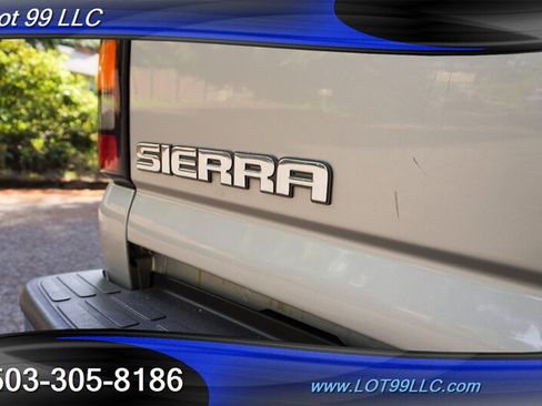 Used 2004 GMC Sierra 2500 SLT w/ Heavy-Duty Power Package AWD/4WD image 29
