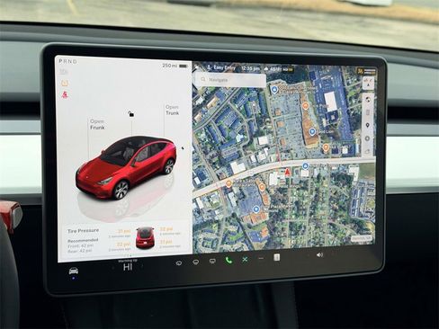 Used 2024 Tesla Model Y Long Range image 3