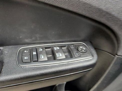 Used 2016 Chrysler 300 S RWD image 16