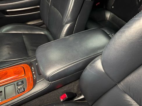 Used 2005 Lexus SC 430 Convertible image 30