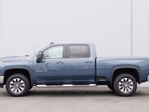 Used 2024 Chevrolet Silverado 3500 LT w/ Convenience Package AWD/4WD image 30