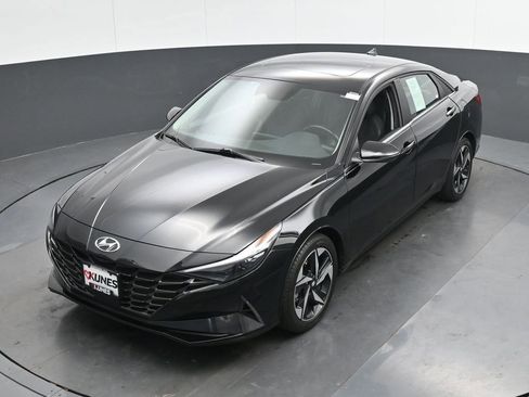 Used 2023 Hyundai Elantra Limited w/ Cargo Package image 41
