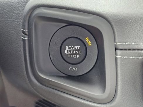 New 2025 Jeep Wrangler Unlimited Rubicon w/ XTREMEE 35" Tire Package image 24