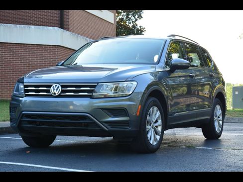 Used 2021 Volkswagen Tiguan SE FWD image 1