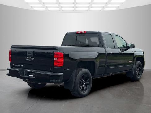 Used 2017 Chevrolet Silverado 1500 LT w/ Midnight Edition AWD/4WD image 7
