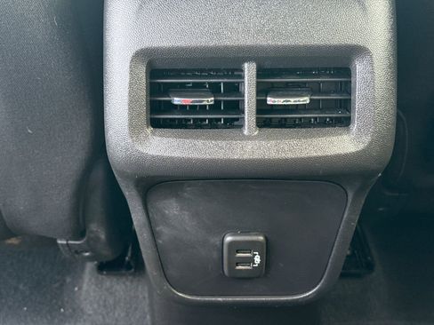 Certified 2024 GMC Terrain SLE w/ Driver Convenience Package image 32