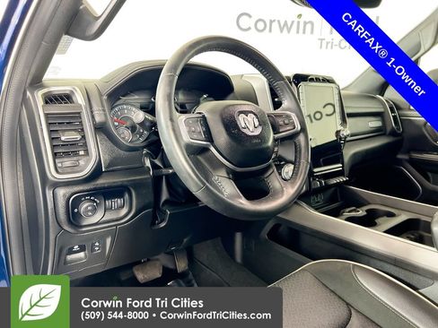 Used 2023 RAM 1500 Laramie AWD/4WD image 3