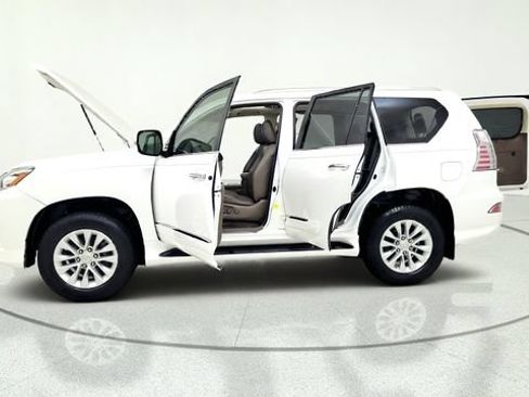 Used 2017 Lexus GX 460 Premium w/ Premium Package AWD/4WD image 14
