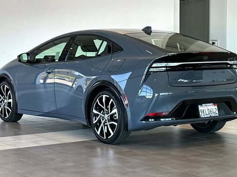 Certified 2024 Toyota Prius Prime FWD image 6