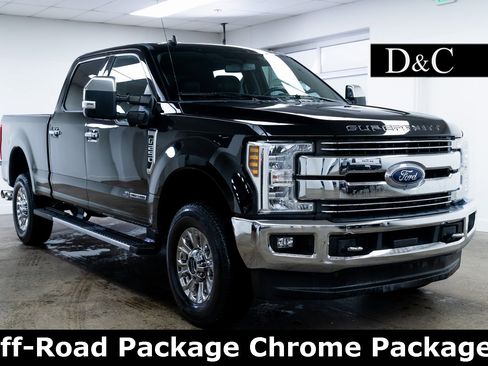 Used 2019 Ford F250 Lariat w/ Chrome Package image 1