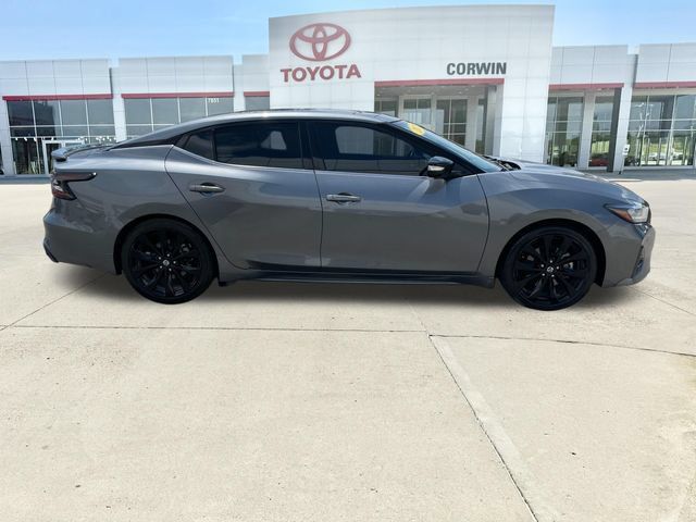 Used 2021 Nissan Maxima SR w/ Sport Mat Group FWD image 6