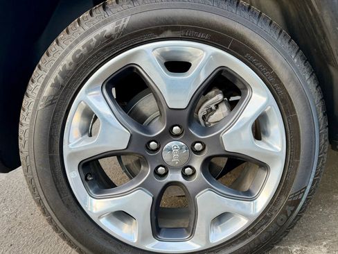 Used 2018 Jeep Compass Limited w/ Navigation Group image 6