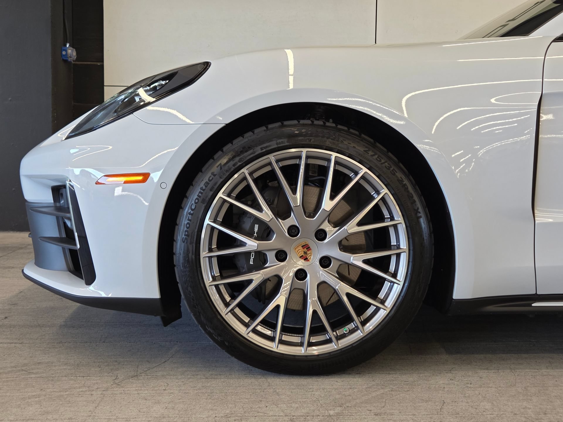 New 2026 Porsche Panamera 4 AWD/4WD image 9