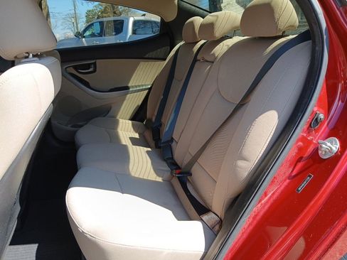 Used 2016 Hyundai Elantra SE image 11