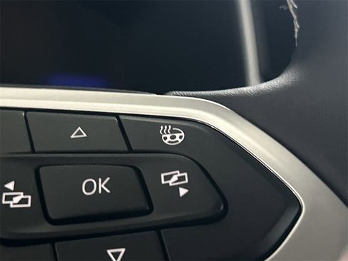 New 2026 Volkswagen Taos SE image 19