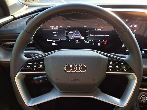 Used 2025 Audi Q5 Prestige AWD/4WD image 23