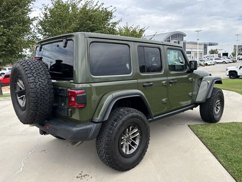 Used 2024 Jeep Wrangler Unlimited Rubicon 392 AWD/4WD image 5