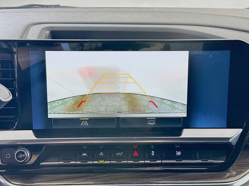 Used 2023 Chevrolet Silverado 1500 LT image 22