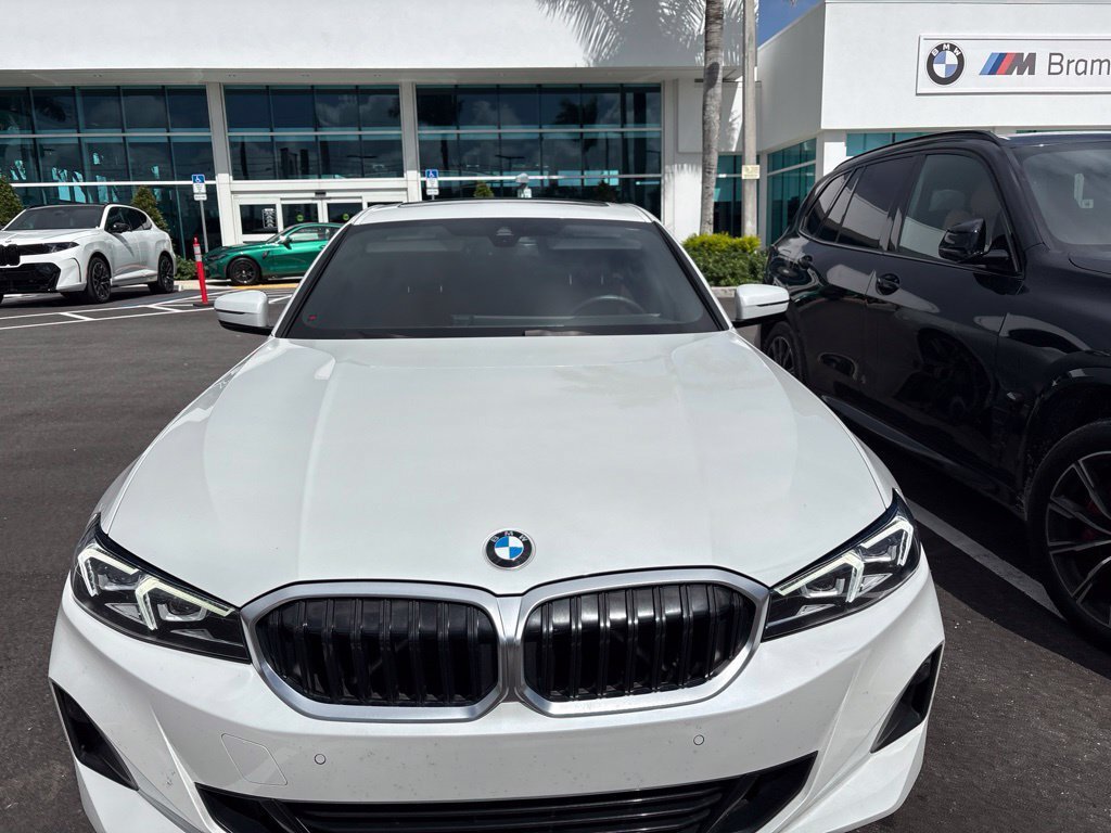 Used 2023 BMW 330i Sedan w/ Driving Assistance Package RWD image 8