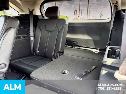 Used 2025 Kia Sorento SX AWD/4WD image 11