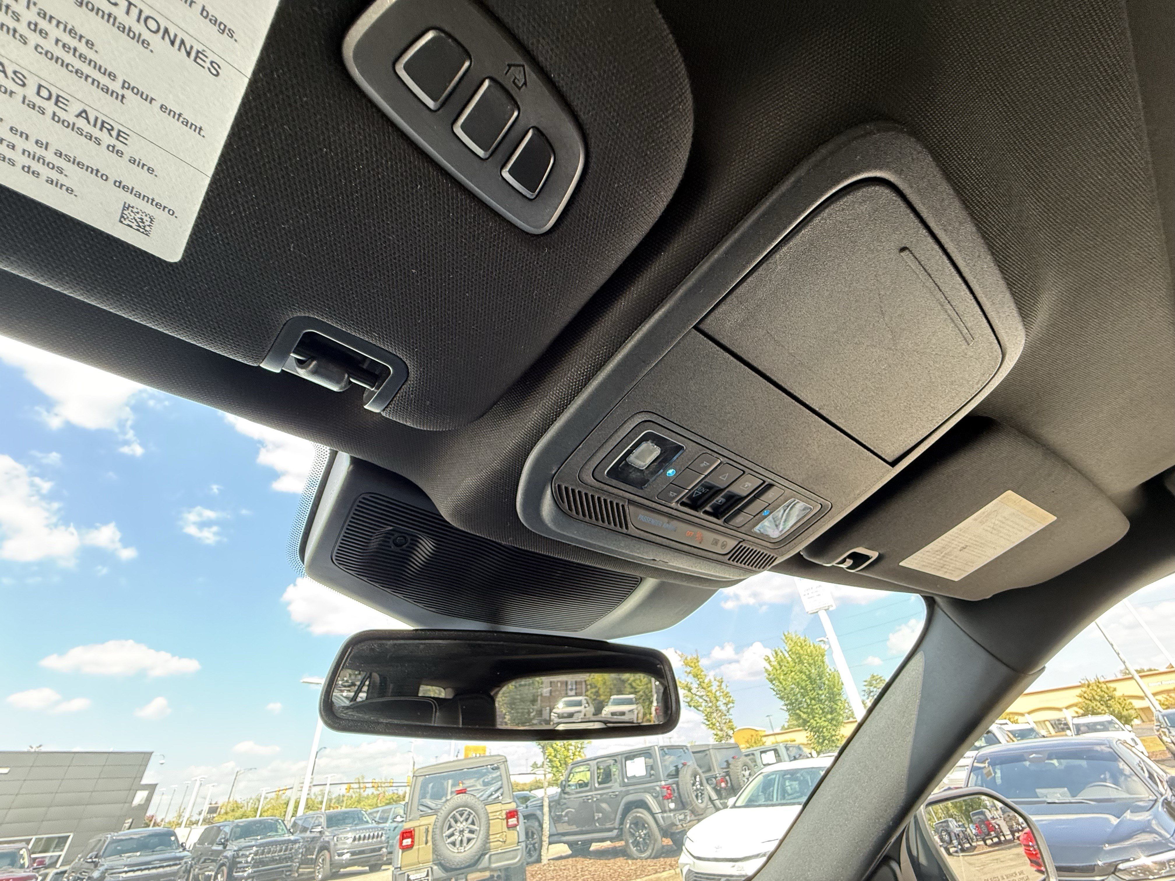 Used 2021 Ford Explorer ST w/ Equipment Group 401A AWD/4WD image 29