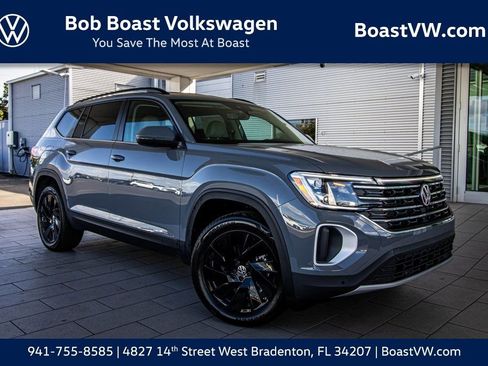 New 2026 Volkswagen Atlas SE image 1