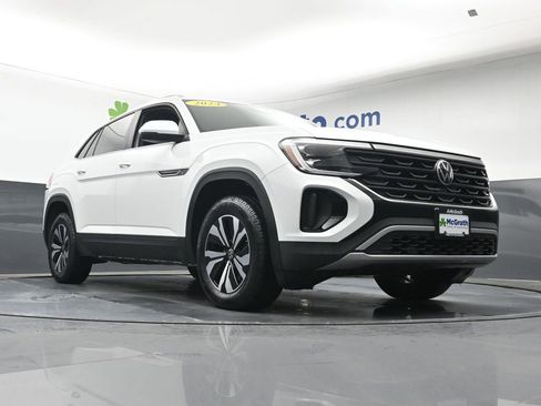 Used 2024 Volkswagen Atlas Cross Sport SE image 21