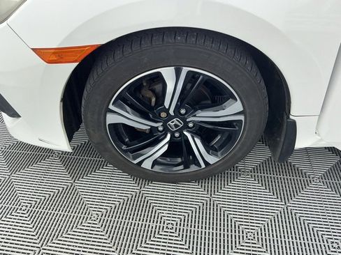 Used 2017 Honda Civic Touring image 17