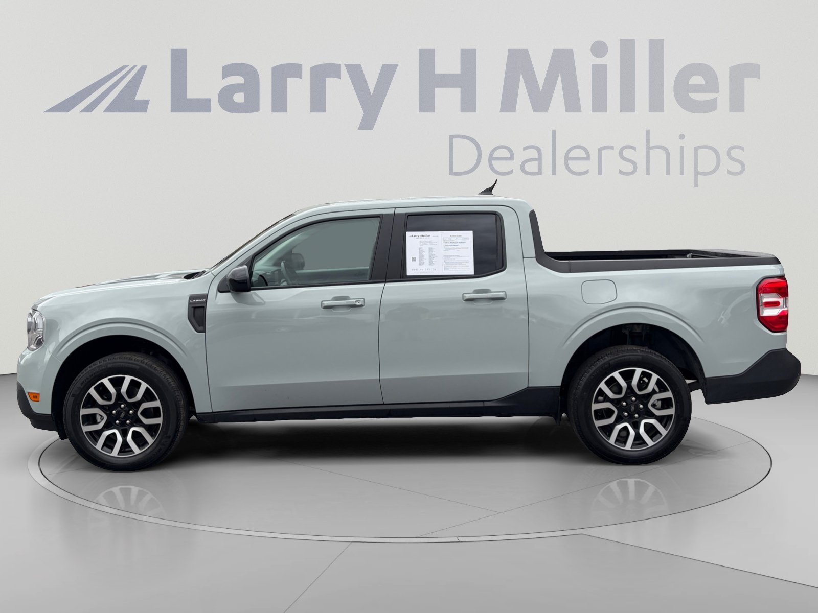 Used 2024 Ford Maverick Lariat w/ 4K Tow Package AWD/4WD image 2