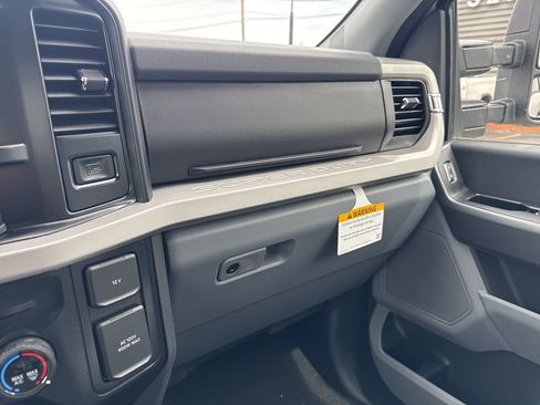 New 2026 Ford F250 XLT w/ FX4 Off-Road Package AWD/4WD image 17