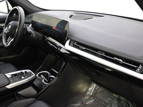 Used 2025 BMW X1 xDrive28i w/ M Sport Package image 15