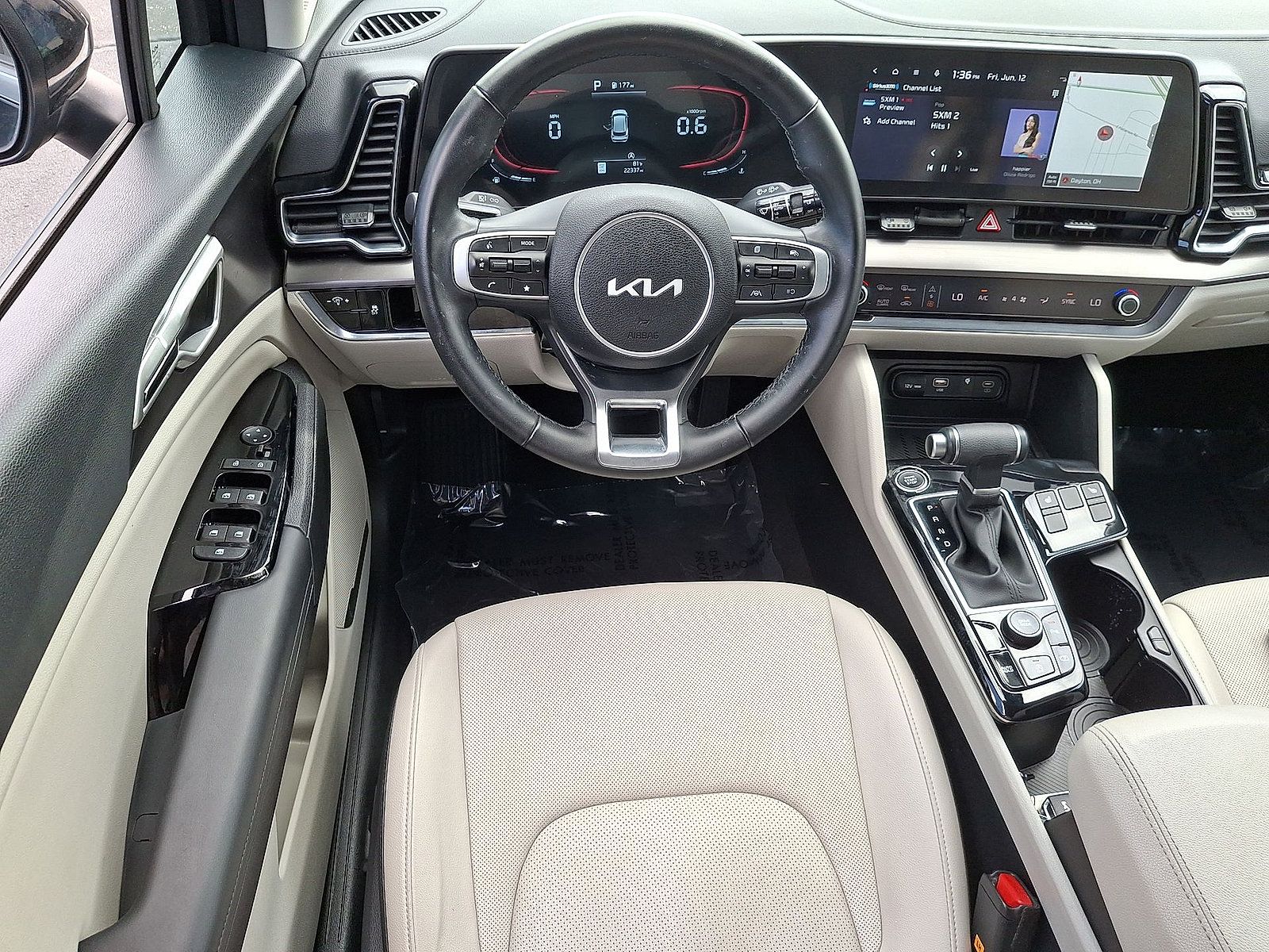 Used 2025 Kia Sportage EX FWD image 21