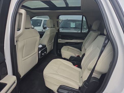 Used 2019 Ford Expedition Platinum AWD/4WD image 13