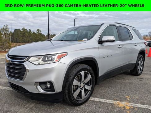 Used 2020 Chevrolet Traverse LT w/ LT Premium Package image 1