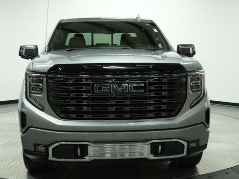 Certified 2025 GMC Sierra 1500 Denali Ultimate AWD/4WD image 3