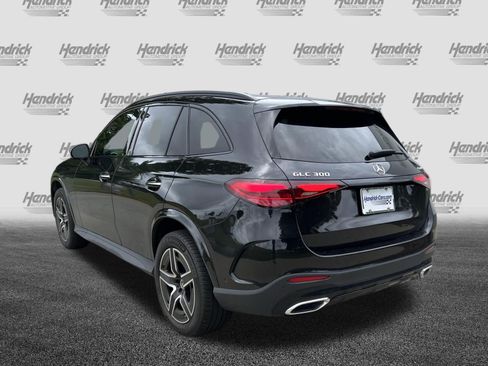 Used 2024 Mercedes-Benz GLC 300 4MATIC image 8