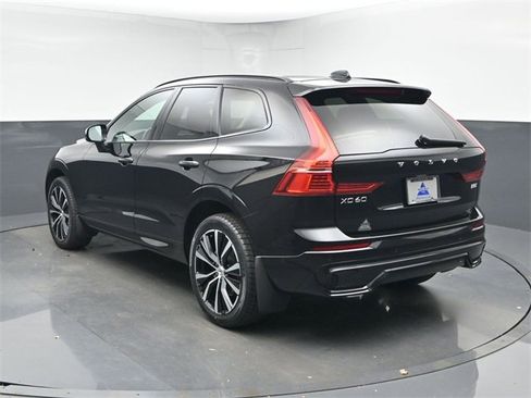 Used 2024 Volvo XC60 B5 Plus w/ Climate Package image 6