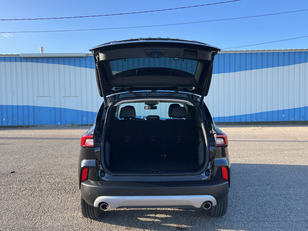 Used 2024 Ford Escape Platinum AWD/4WD image 16