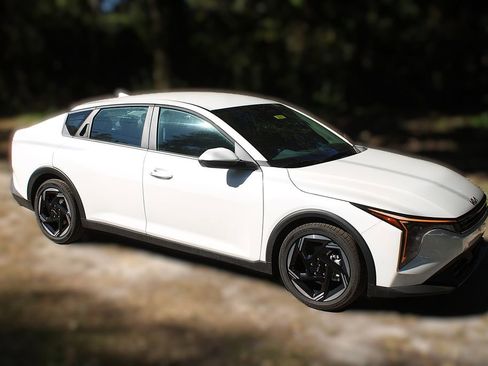 New 2025 Kia K4 EX image 4