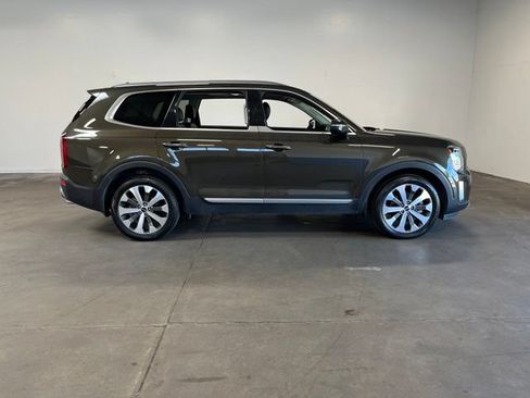 Used 2021 Kia Telluride S AWD/4WD image 2