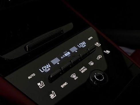 Used 2025 Porsche Cayenne S image 16