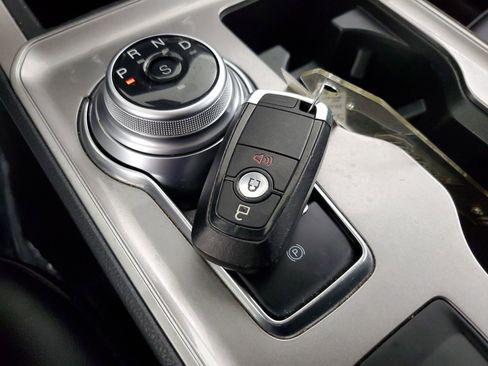 Used 2024 Ford Edge SEL image 49