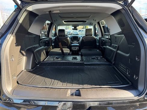 Used 2021 Chevrolet Traverse Premier w/ Redline Edition image 34