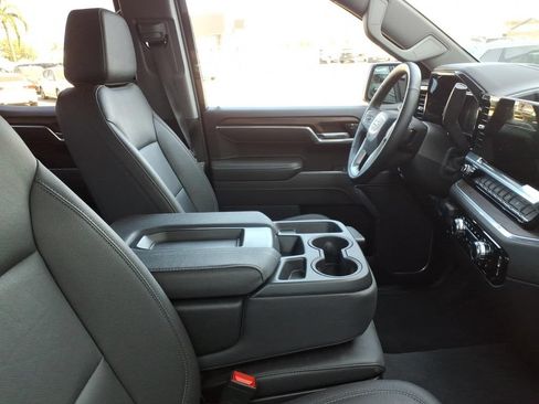 Used 2026 GMC Sierra 1500 SLT AWD/4WD image 10