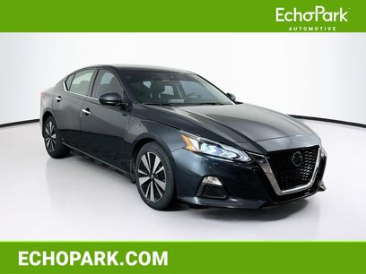 Used 2022 Nissan Altima 2.5 SV